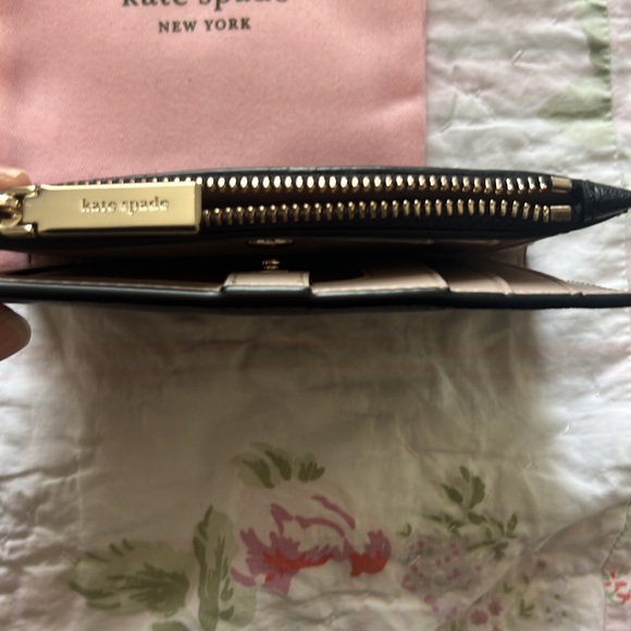 Kate Spade wallet NEW two toned - Picture 4 of 5